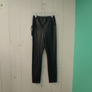 Wilfred Free faux leather, skinny, ankle pants!